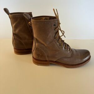 Frye Veronica Combat Boot Grey Brown Color 7
